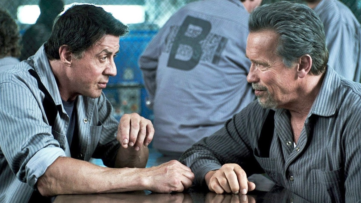 Sylvester Stallone és Arnold Schwarzenegger a Szupercella című film jelenetében.