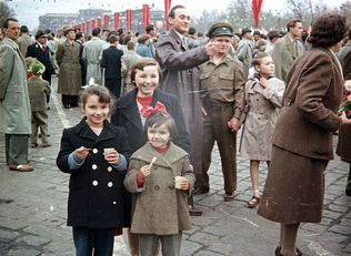 1959. Ötvenhatosok tere (Felvonulási tér), május 1-jei felvonulás – Forrás: Fortepan / Kollár Balázs