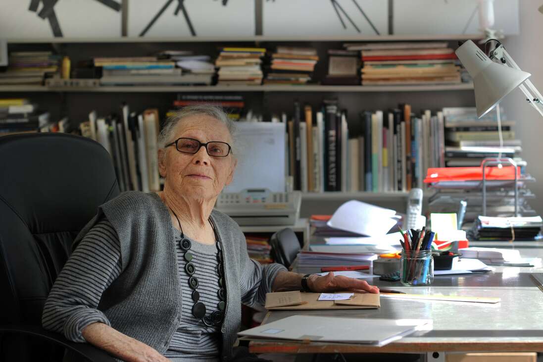 Szakácsnőből számítógép-művészeti úttörő – Vera Molnar nyomában