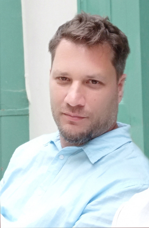 Elsorvasztott szakok, szélnek eresztett oktatók: bölcsészek a kihalás szélén?  