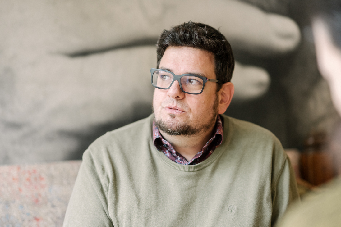 Deák Kristóf: Embernek lenni igazából csak többes számban értelmes dolog
