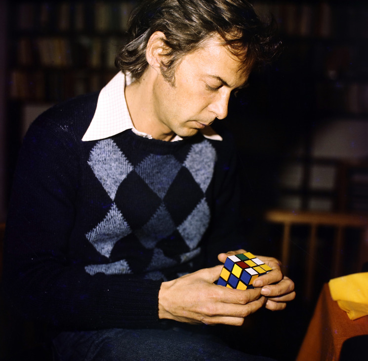 Rubik Ernő, 1980, Forrás: Fortepan/ Szalay Béla „Emlékeztet minket, miért van kezünk” – Rubik Ernő és a kocka, ami örökre megváltoztatta a világot