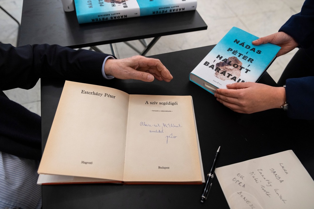 „Megengedte magának a szabadságot” – Nádas Péter és halott barátainak titkai