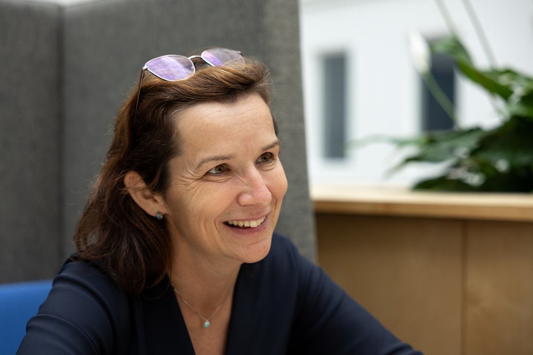„Az onkológia hihetetlenül komplex rendszer, csak folyamatos tanulással és nagy alázattal lehet közelíteni hozzá” – interjú dr. Menyhárt Otília kutatóval