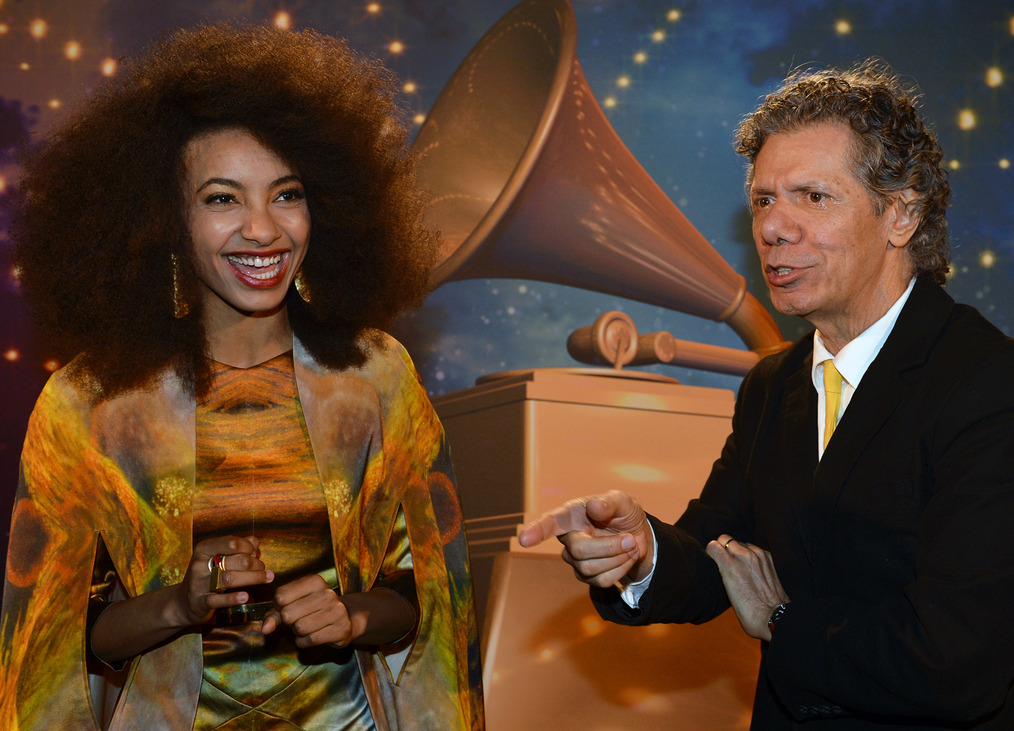 A nő, aki elvitte a Grammy-díjat Justin Bieber elől, és előretört „a fiúk játszóterén”: Esperanza Spalding