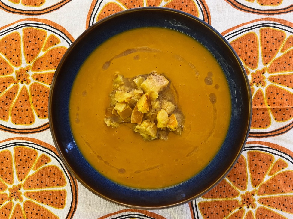 Zsurek, tökös kakikompót, sült paprika – melengesd meg a bendőd 3 ízbomba levessel!
