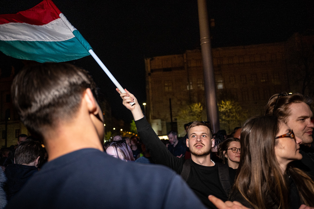 Az eksztázis arcai: így lélegeztek fel a fiatalok Budapesten