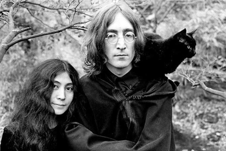 Lennon, Yoko és a cicájuk