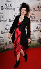 Az Alice Csodaországban című film párizsi premierjén 2010 márciusában