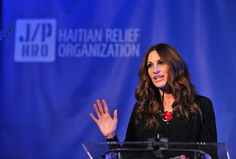 2012-ben a Haitian Relief Organizaton kampányában vett részt