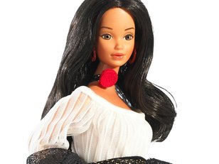 Teresa, az első spanyol származású Barbie baba 1980-ból - Forrás: - Forrás:  Mattel, Inc.